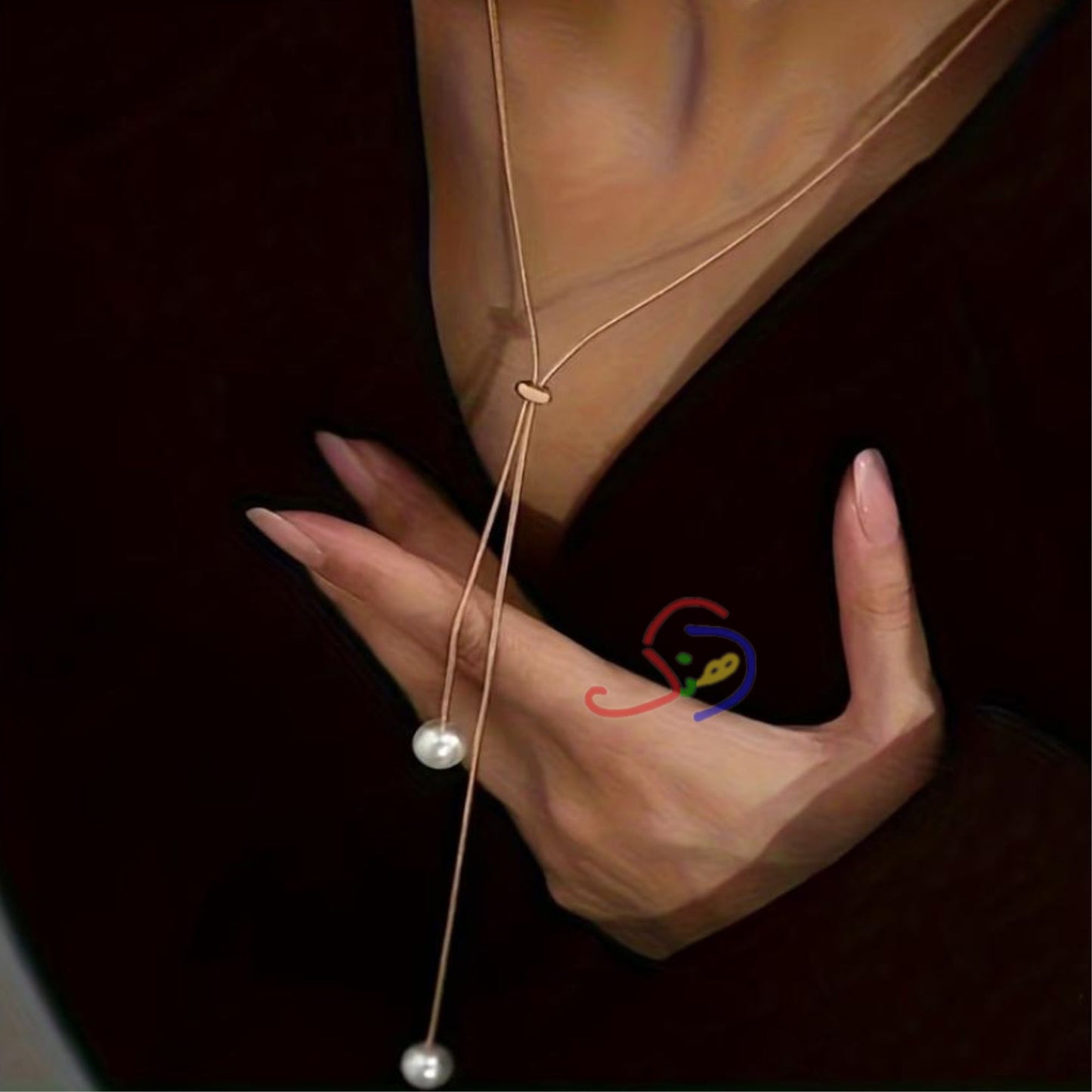 Elegant Pearly Necklace