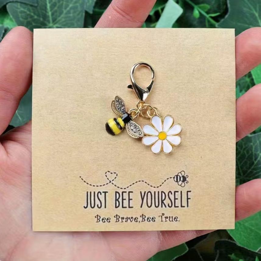 Daisy Keychain