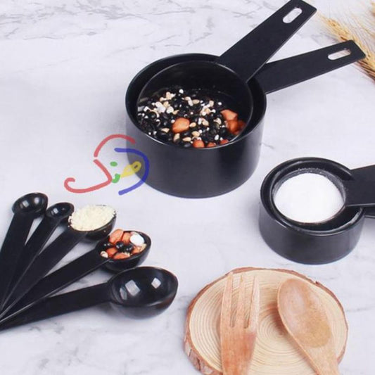 Measuring Cups & Spoons