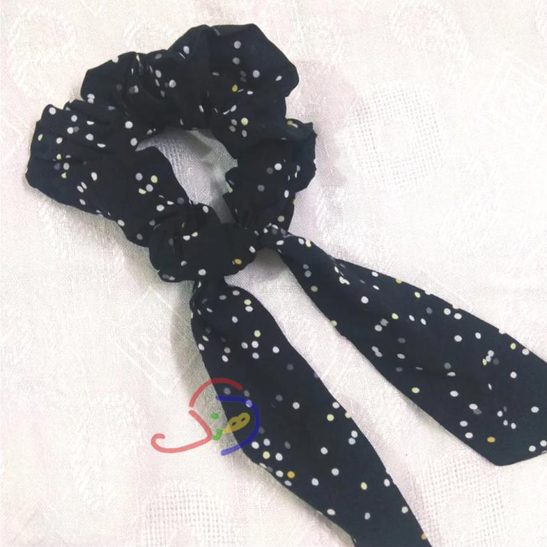 Bow Scrunchie (Tiles)