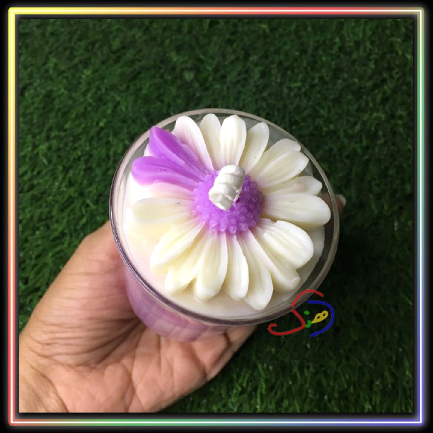 Marbled Daisy Candle