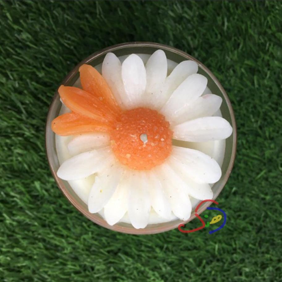 Marbled Daisy Candle
