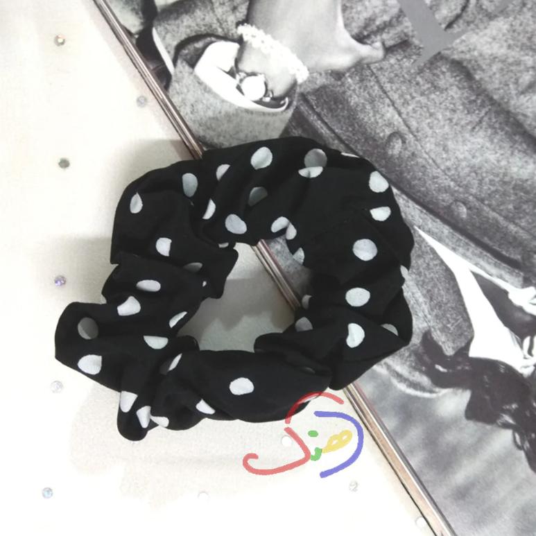 Dotted Scrunchie
