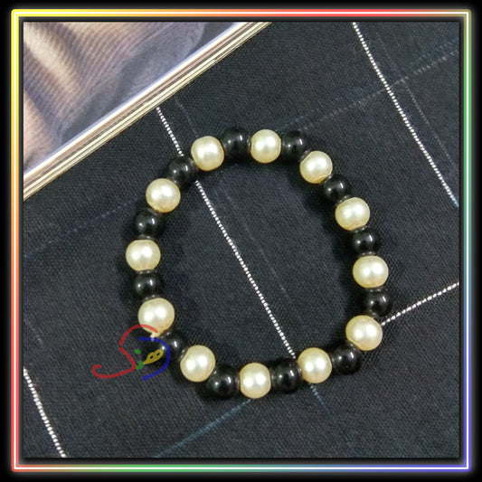 Pretty Black & White