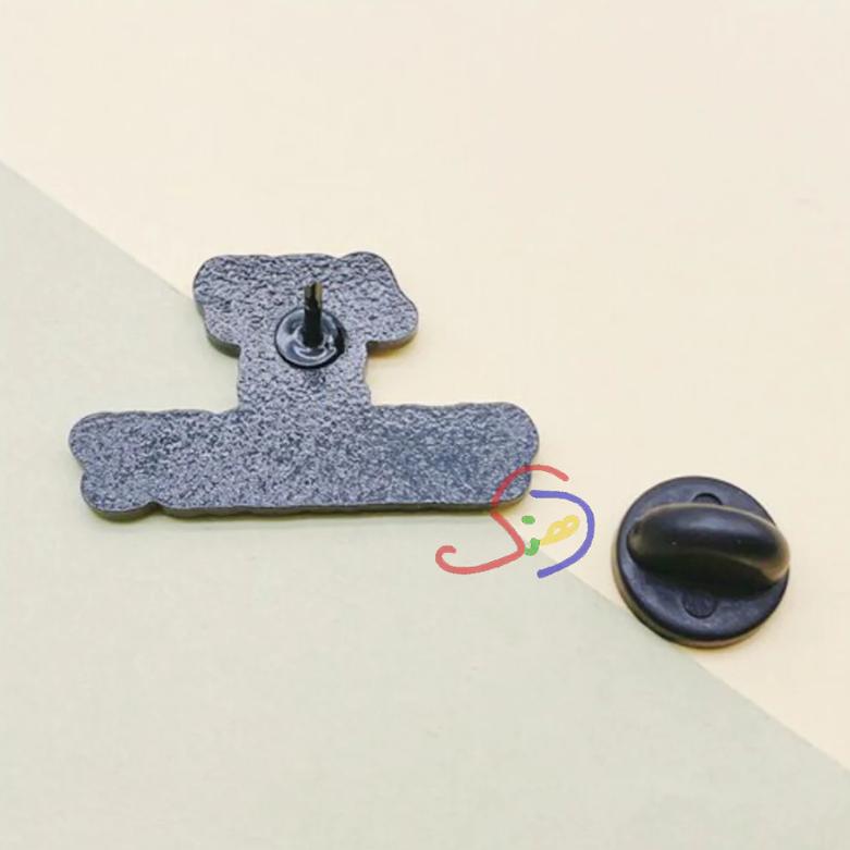 Art is Therapy Brooch