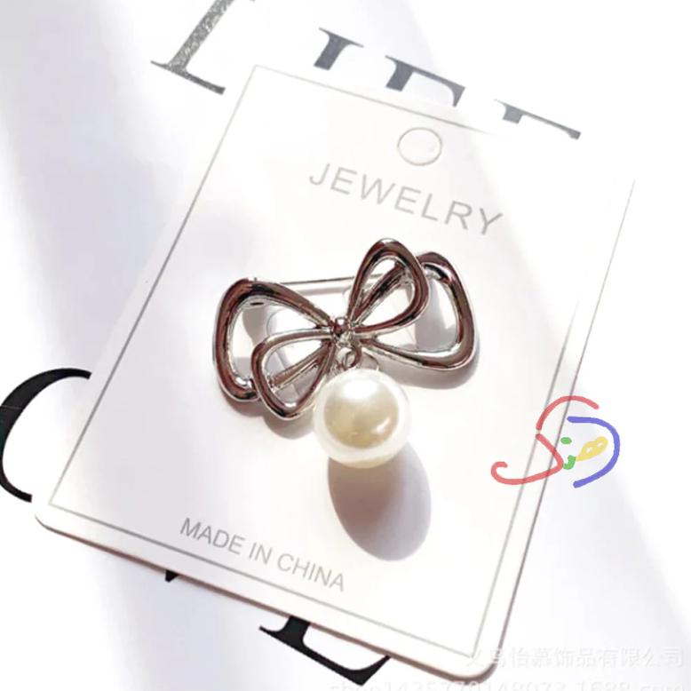 Pearly Brooch (Bow)