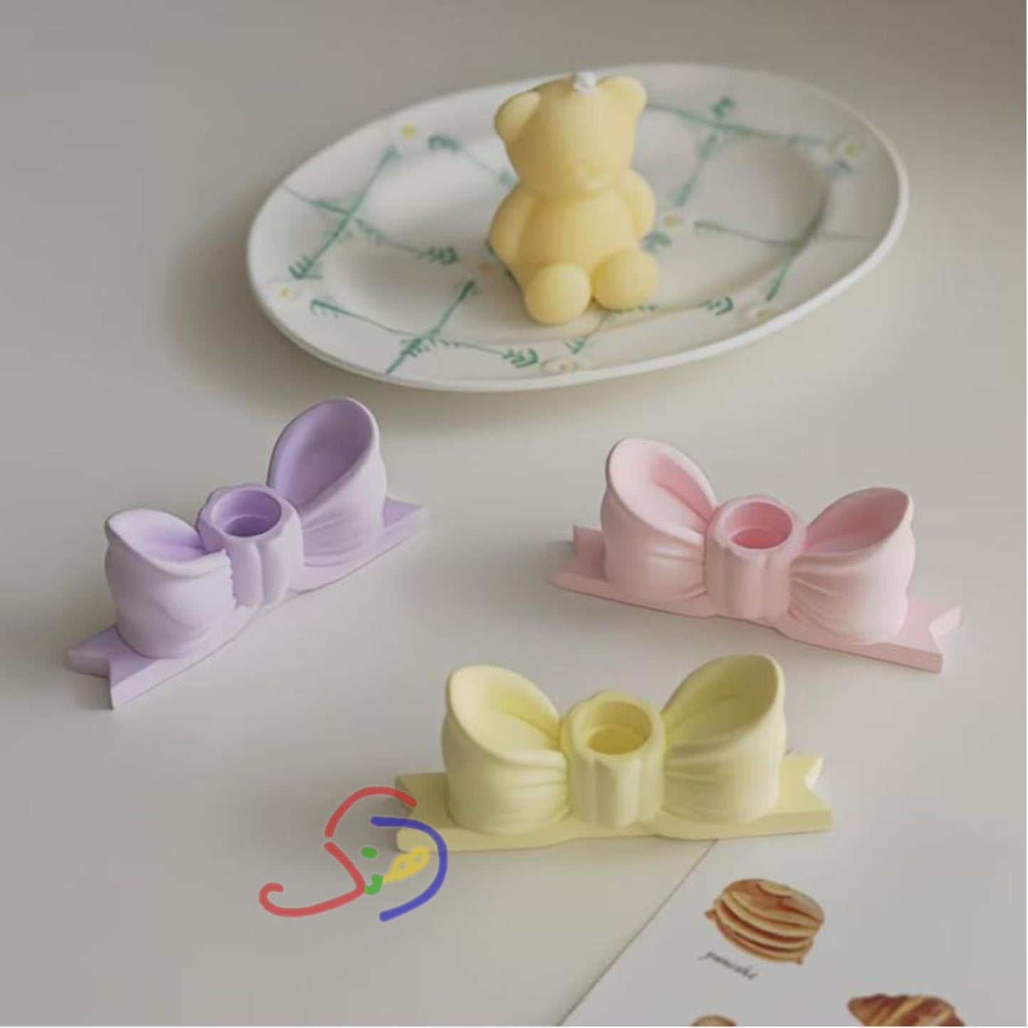 Bow Beauty Holder