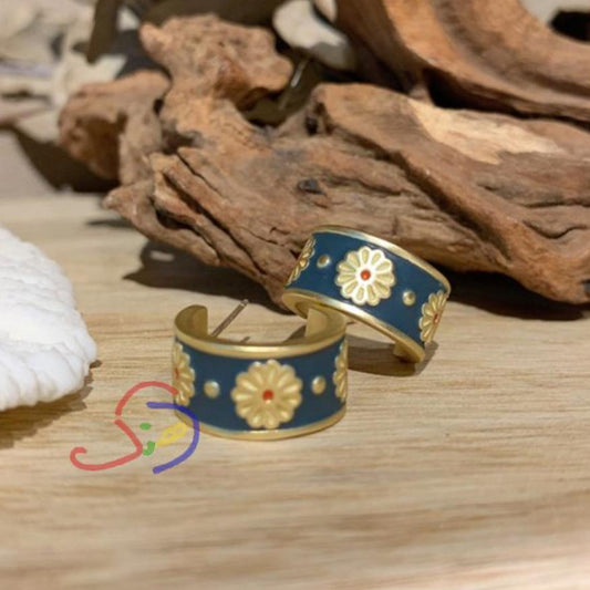 Daisy Hoop Earrings