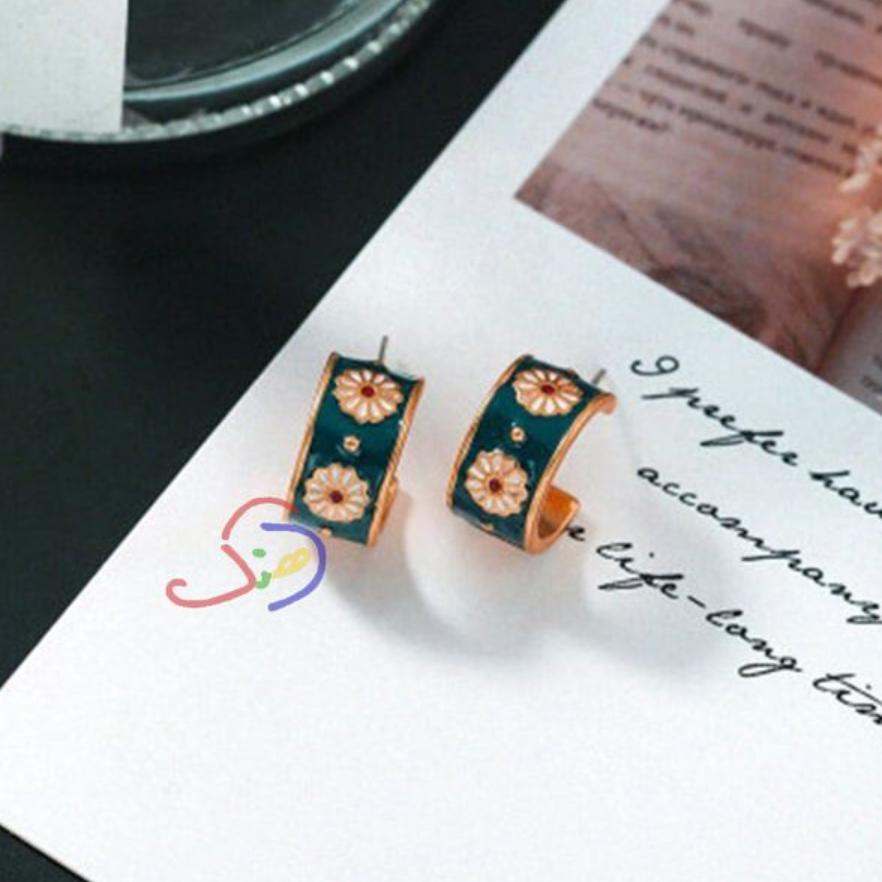 Daisy Hoop Earrings