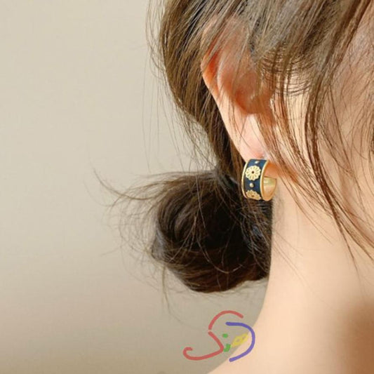 Daisy Hoop Earrings