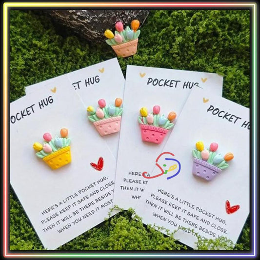 Tulip Pocket Hug