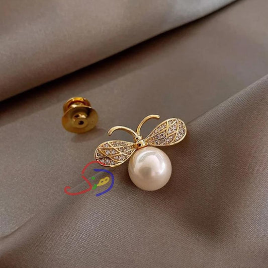 Little Bee Brooch