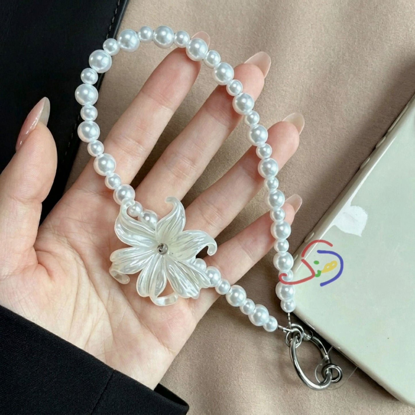 Pearly Lily Phone Charm