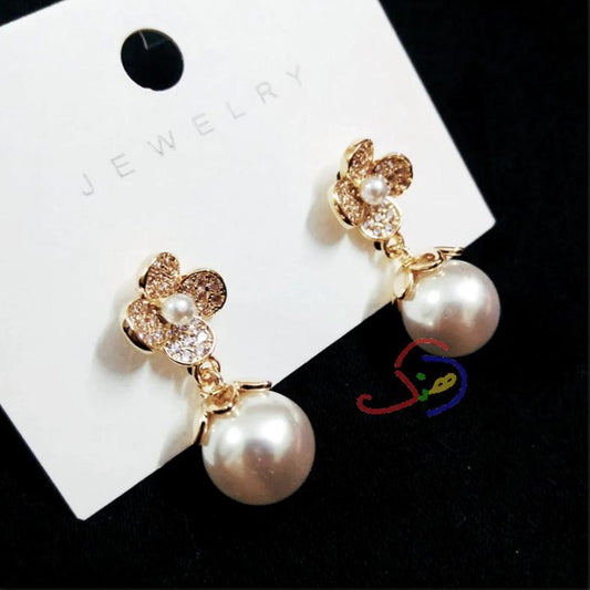 Dangle Pearl Earrings