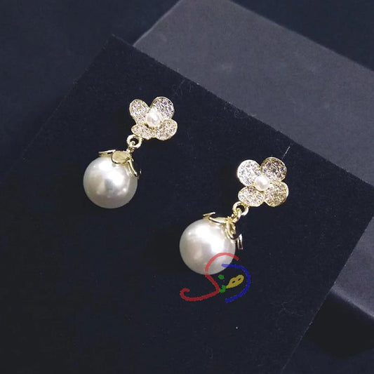 Dangle Pearl Earrings