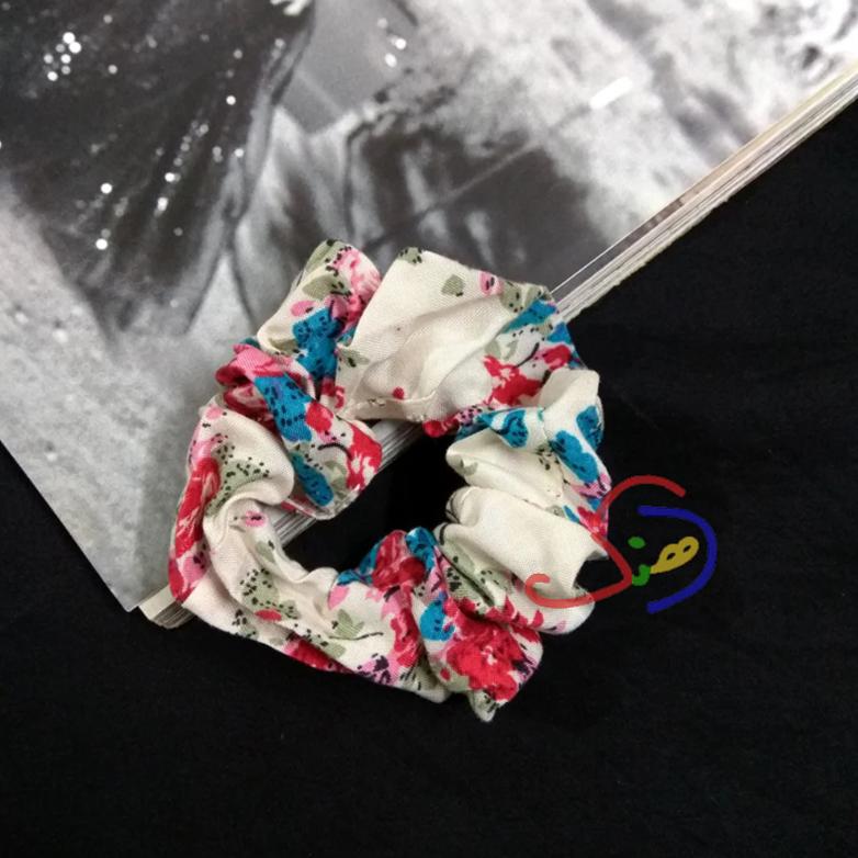Pleasant Scrunchie