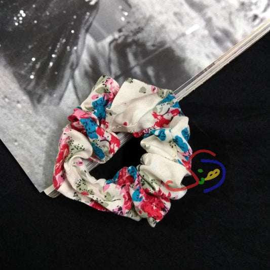 Pleasant Scrunchie