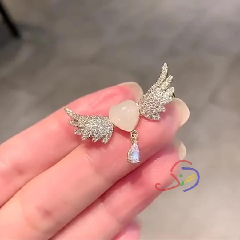 Winged Heart Brooch