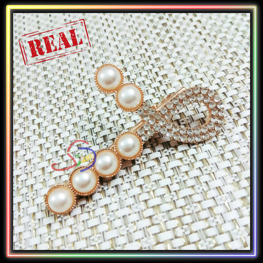 Alpha Pearly Hair Clip