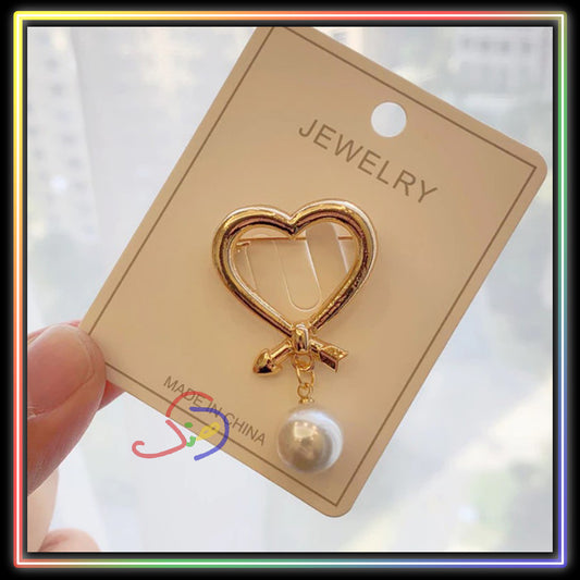 Pearl Brooch (Heart)